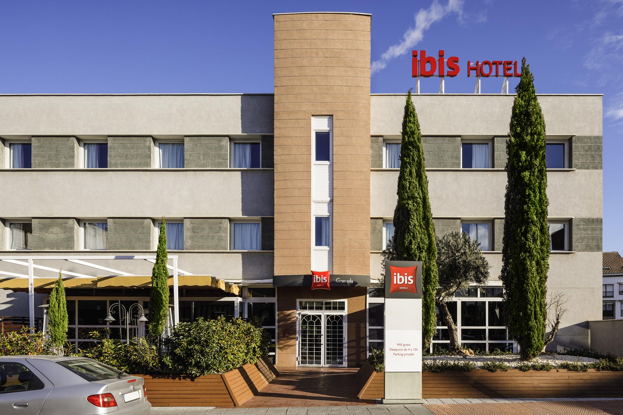 Ibis Granada Hotel Exterior photo